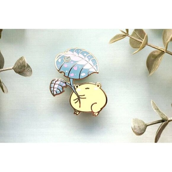 Gogo the‎ Frog Leaf Umbrella Enamel Pin - Gold Plated Brooch & Jewelry - Picture 7 of 9